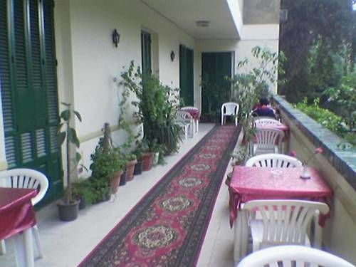 May Fair Hostel *